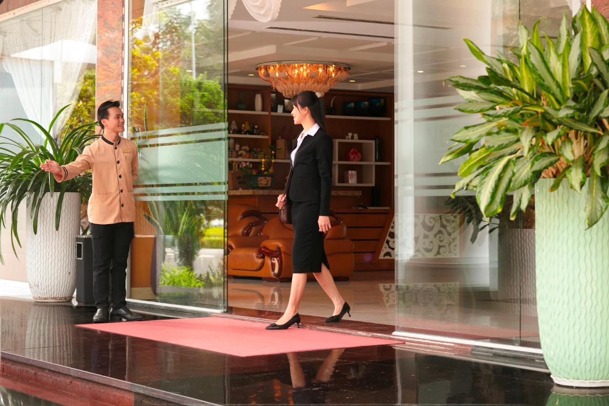 Nesta Hotel Cần Thơ Kültér fotó