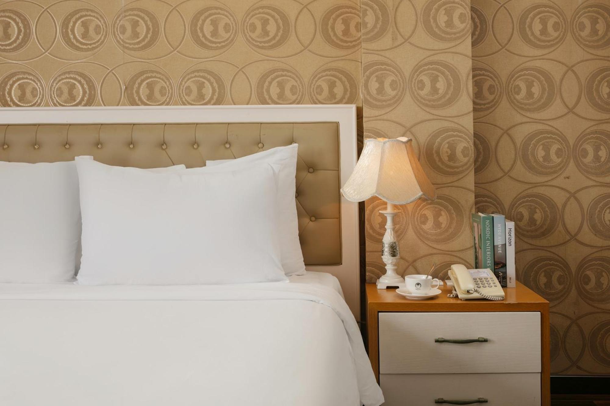 Nesta Hotel Cần Thơ Kültér fotó