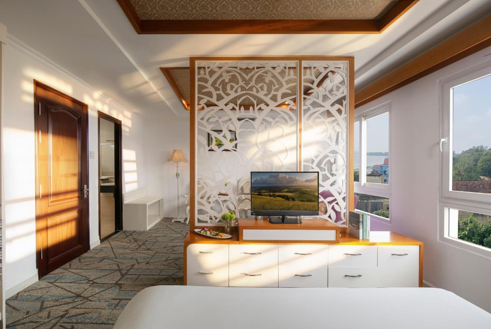 Nesta Hotel Cần Thơ Kültér fotó