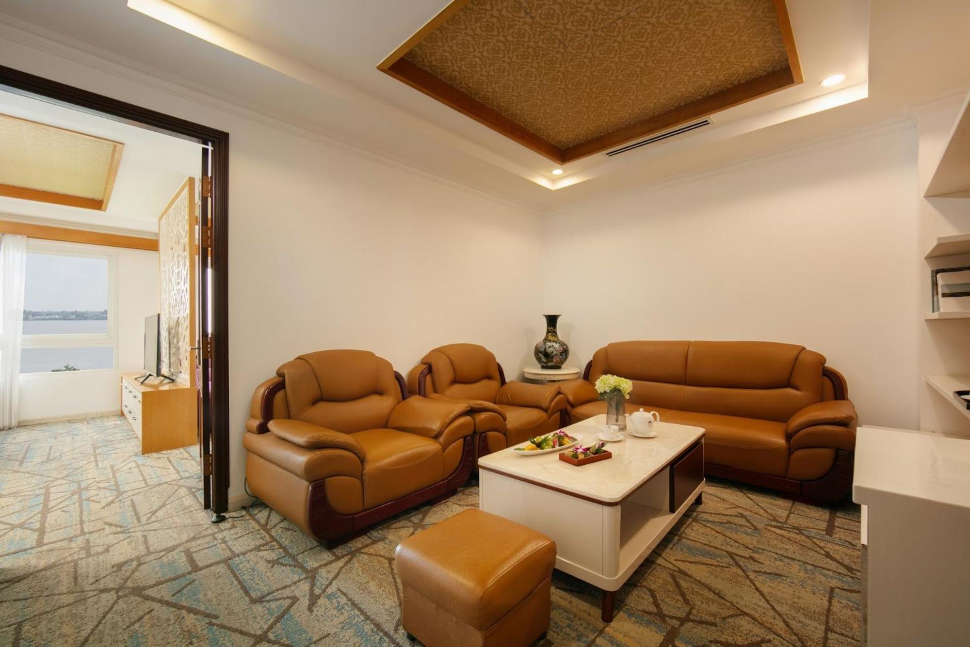 Nesta Hotel Cần Thơ Kültér fotó