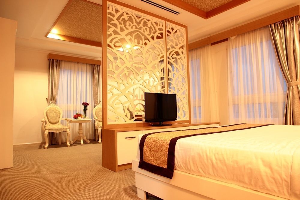 Nesta Hotel Cần Thơ Kültér fotó