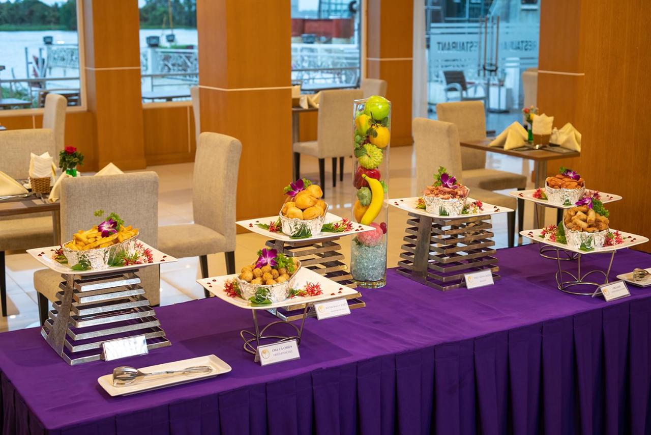 Nesta Hotel Cần Thơ Kültér fotó